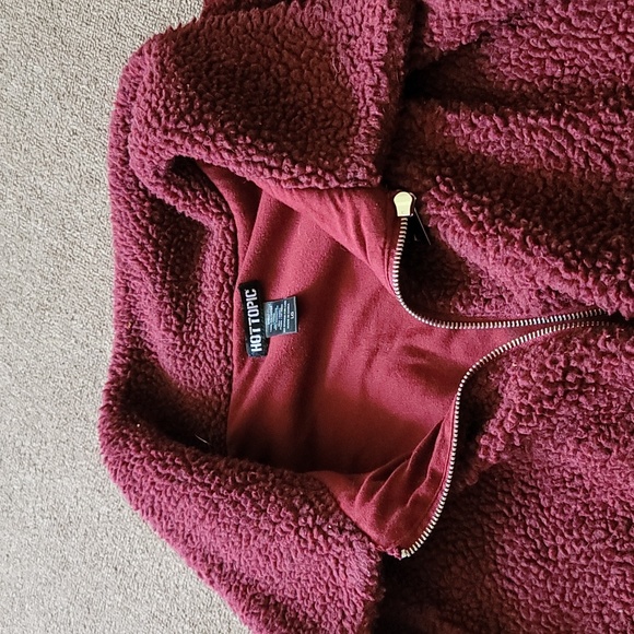 Hot topic burgundy red large sherpa jacket/throw over - Picture 3 of 6